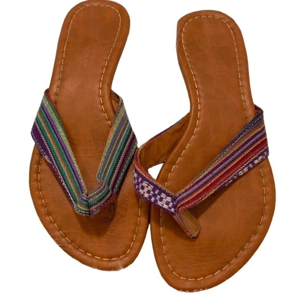 Charles Albert Flip Flops Embroidered Geometric